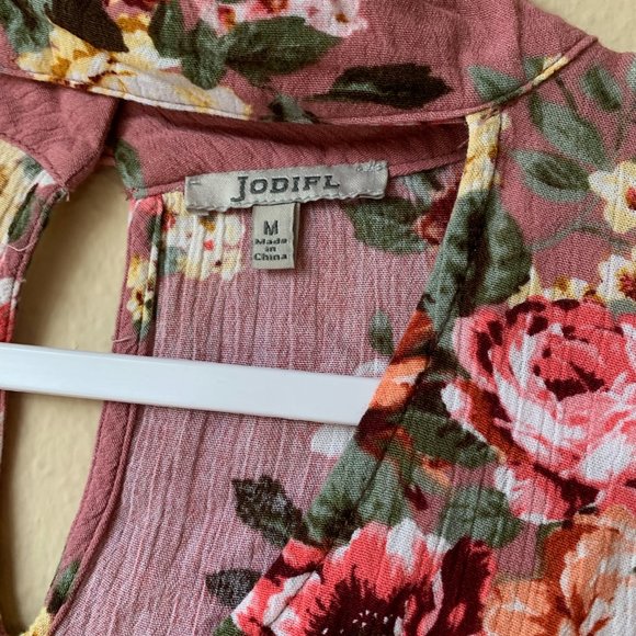 Jodifl Pink Floral Top - Medium` - Picture 3 of 3